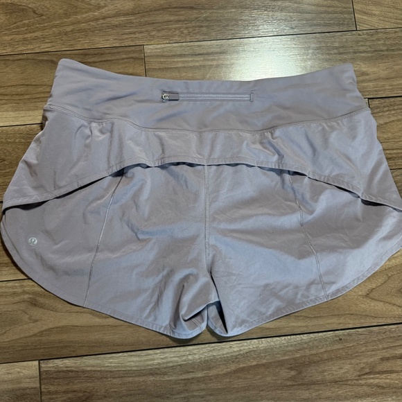 Lululemon Speed Up Short 2.5" | Size 14 | Silver Lilac - Picture 3 of 8